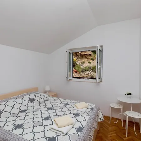 And Spiro Apartamento Mimice